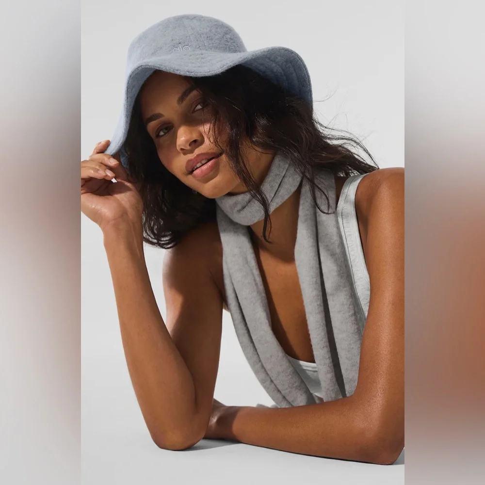 ALO YOGA | ✨NEW✨ Merino Wool Bucket Hat in Hazy Heather Grey